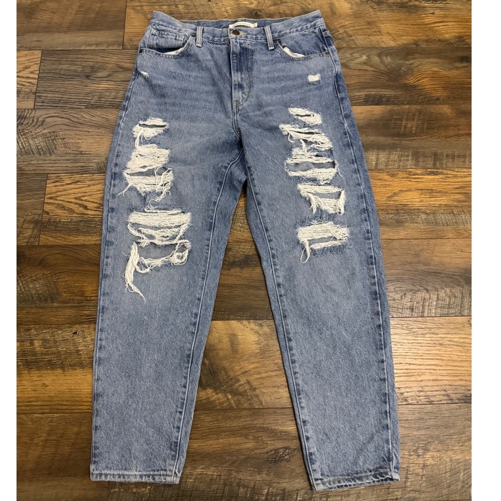 Levi's 31 High Waisted Mom‎ Jeans Distressed Light Wash Denim Womens